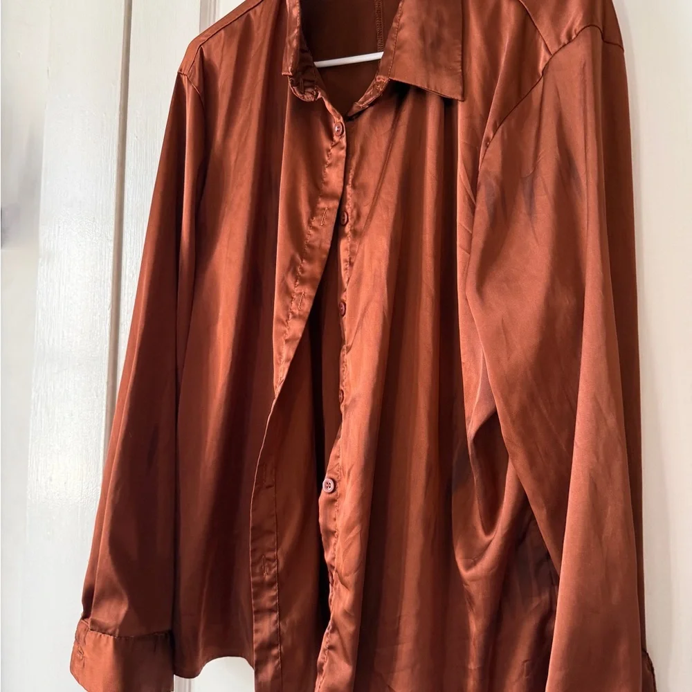 Women’s dark Rust Shirt button down - Picture 2 of 13